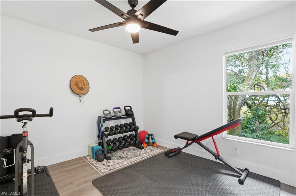 1094 13th St SW, Naples, FL 34117-20