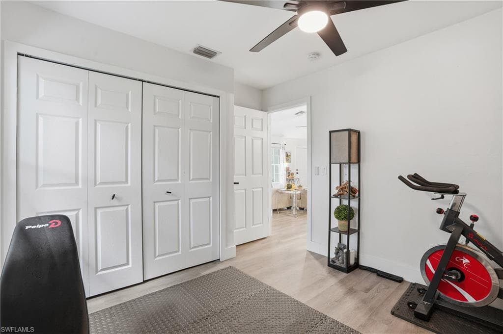 1094 13th St SW, Naples, FL 34117-21