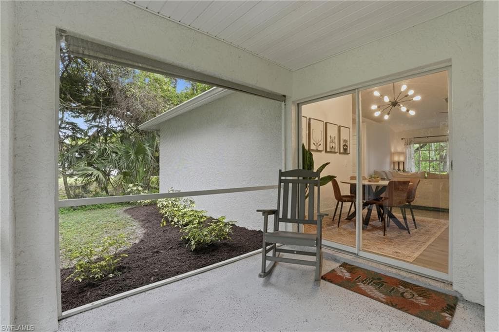 1094 13th St SW, Naples, FL 34117-24