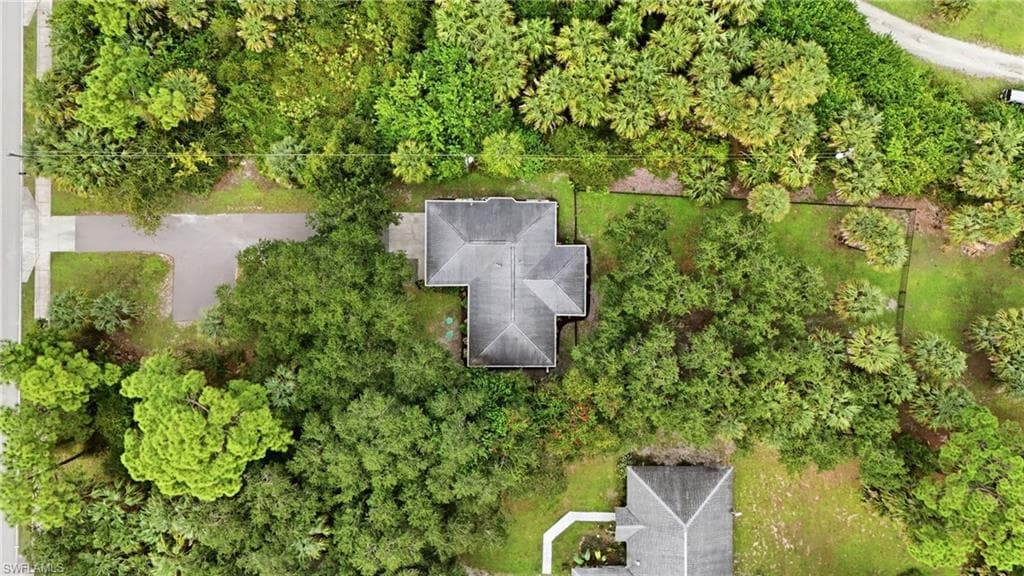 1094 13th St SW, Naples, FL 34117-30