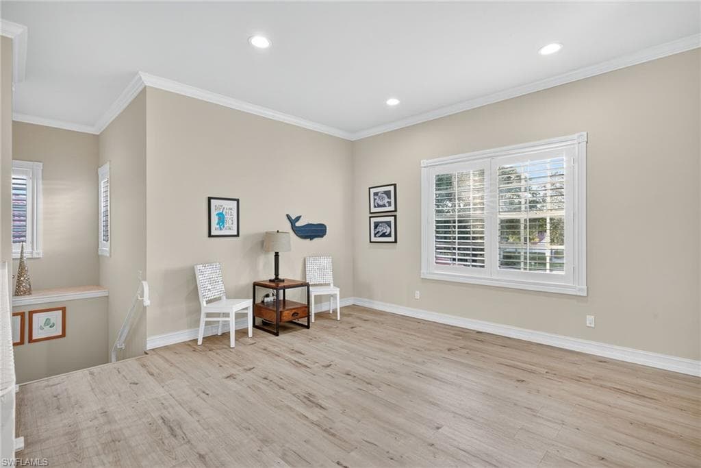 4822 Europa Dr, Naples, FL 34105-17