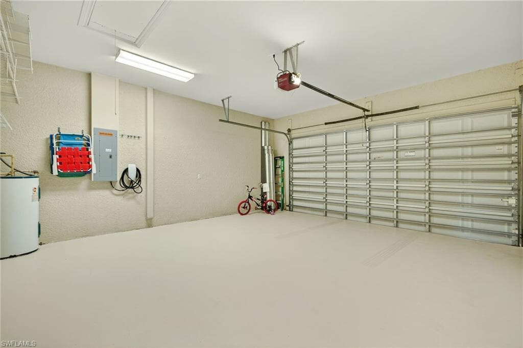 4822 Europa Dr, Naples, FL 34105-29