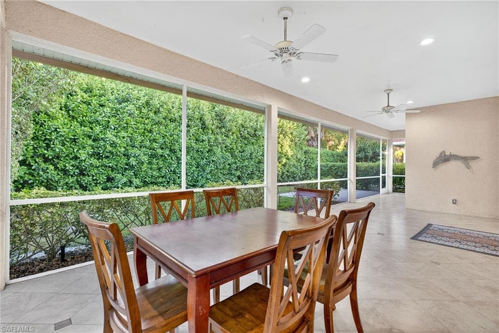 4822 Europa Dr, Naples, FL 34105-31