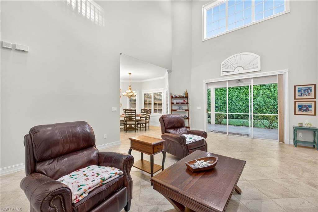 4822 Europa Dr, Naples, FL 34105-7