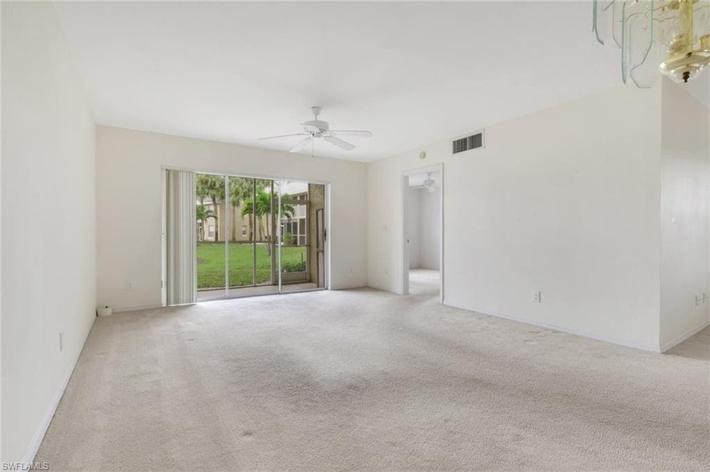 162 Pebble Shores Dr 104, Naples, FL 34110-8