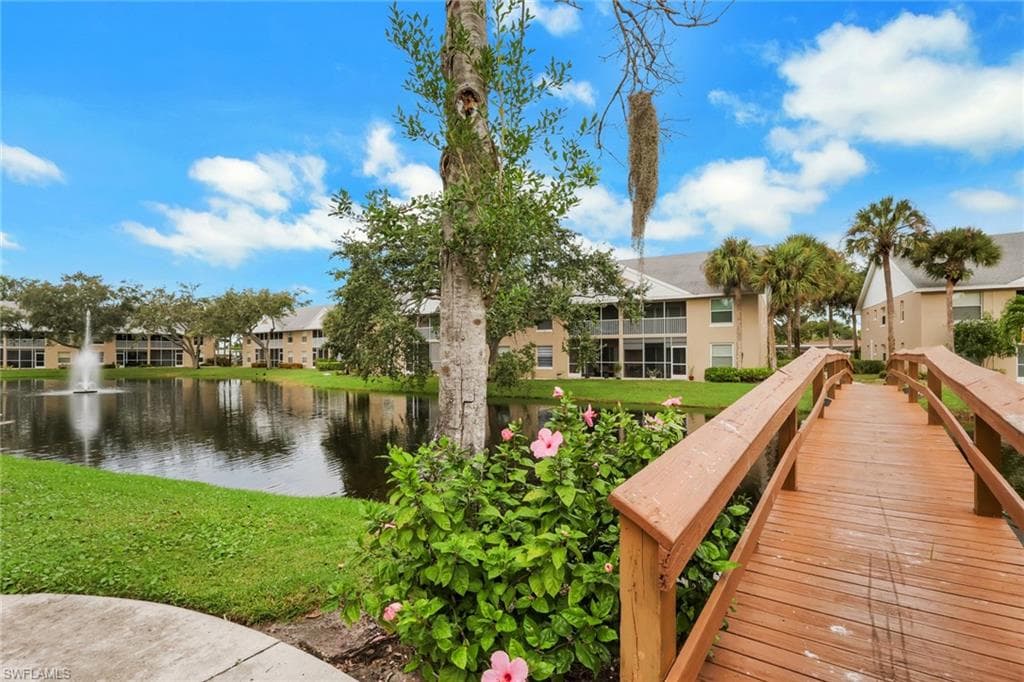 162 Pebble Shores Dr 104, Naples, FL 34110-30
