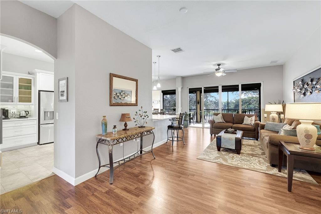 8533 Via Garibaldi Cir 202, Estero, FL 33928-8