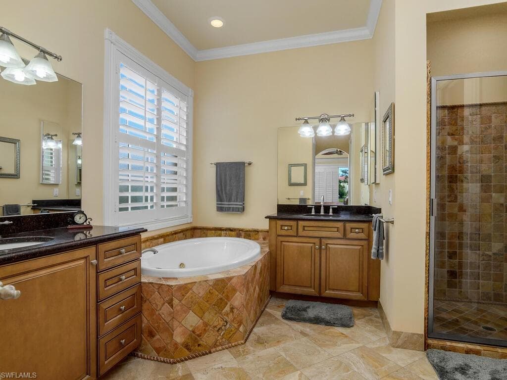 3572 Corinthian Way, Naples, FL 34105-23