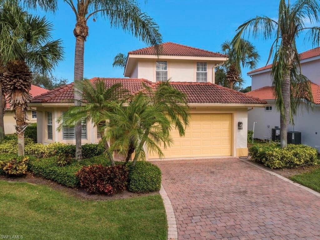 3572 Corinthian Way, Naples, FL 34105-34