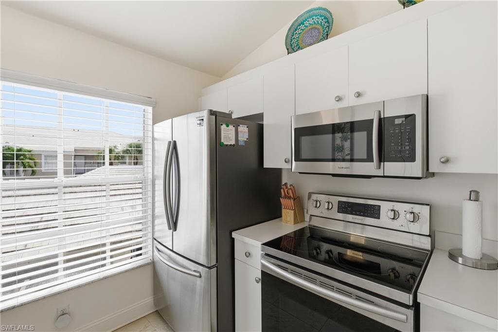 1295 Sweetwater Cv 8203, Naples, FL 34110-8