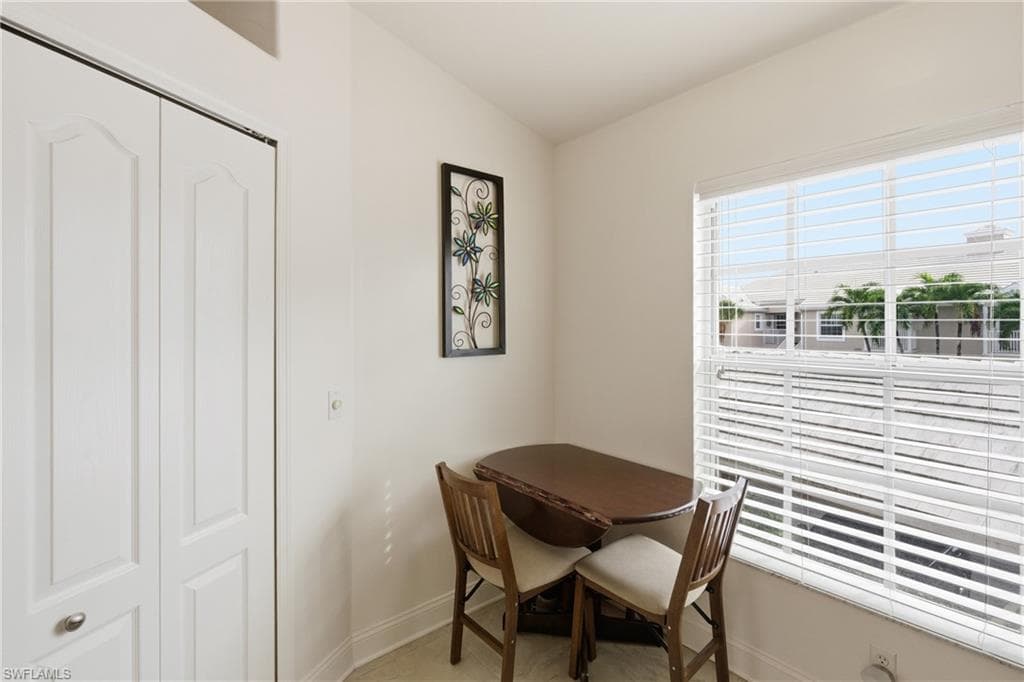 1295 Sweetwater Cv 8203, Naples, FL 34110-10