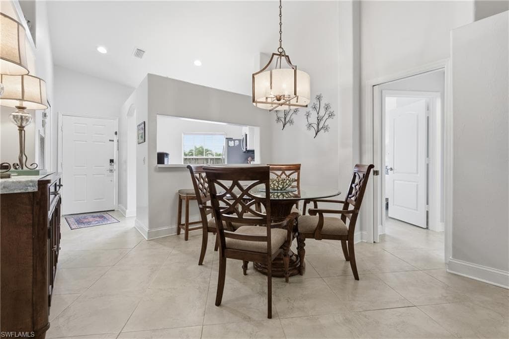 1295 Sweetwater Cv 8203, Naples, FL 34110-11