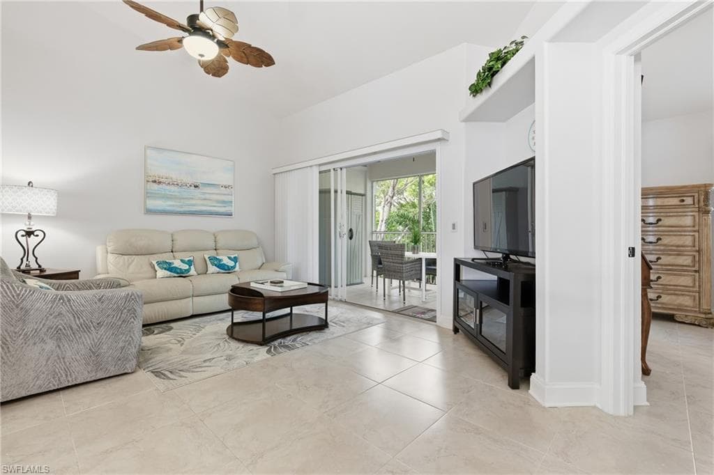 1295 Sweetwater Cv 8203, Naples, FL 34110-19