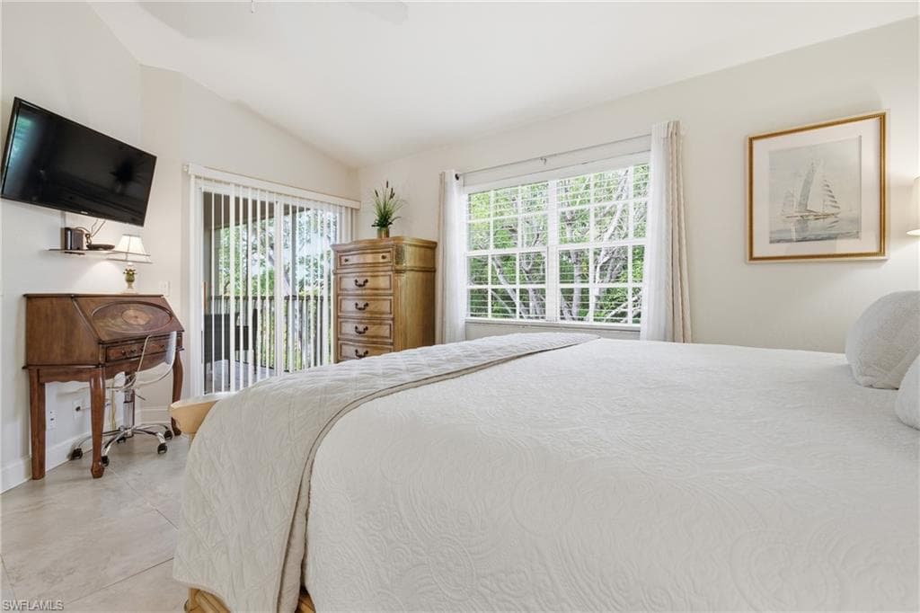 1295 Sweetwater Cv 8203, Naples, FL 34110-21