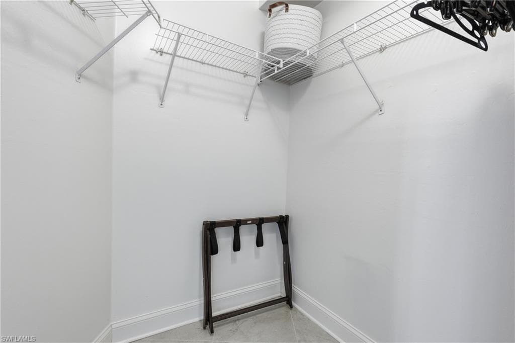 1295 Sweetwater Cv 8203, Naples, FL 34110-25