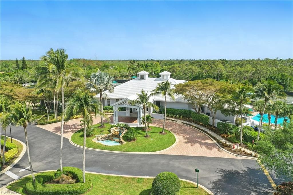 1295 Sweetwater Cv 8203, Naples, FL 34110-40