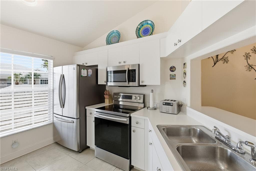 1295 Sweetwater Cv 8203, Naples, FL 34110-7