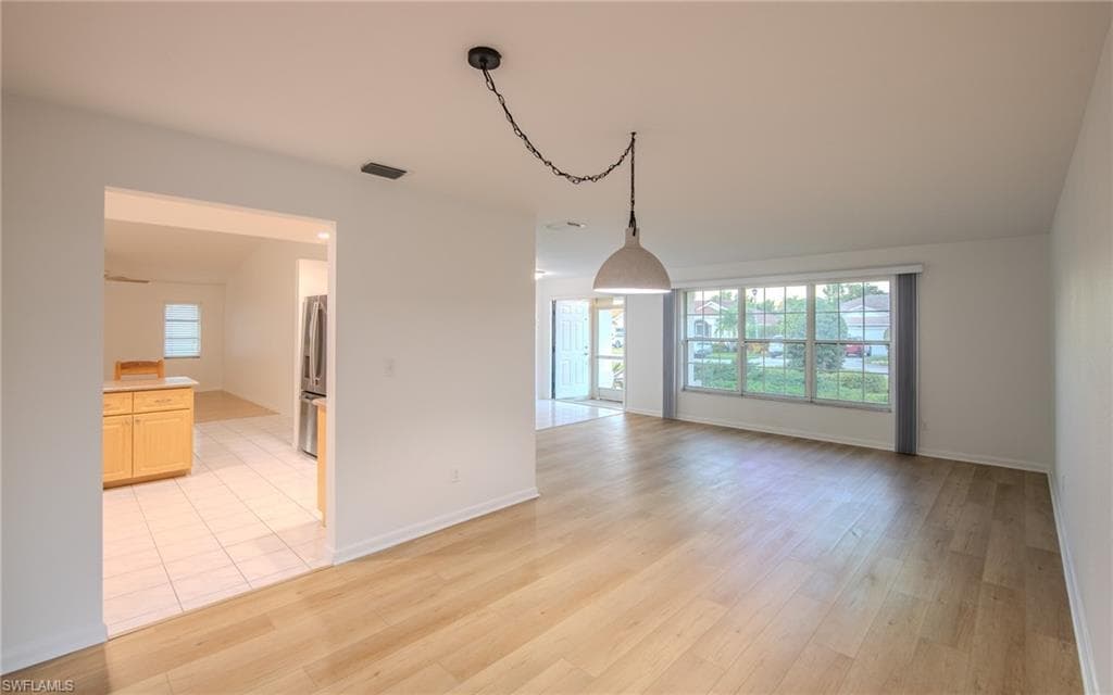 30 Wickliffe Dr, Naples, FL 34110-10