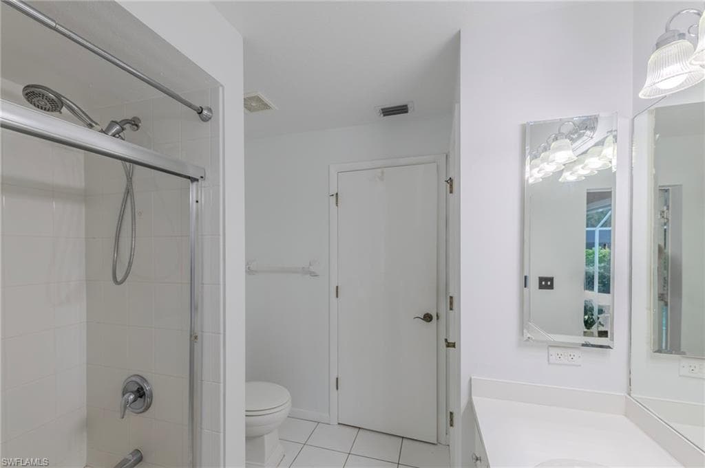 30 Wickliffe Dr, Naples, FL 34110-21