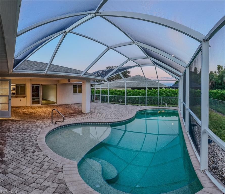 30 Wickliffe Dr, Naples, FL 34110-23