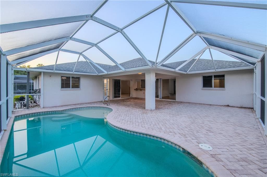 30 Wickliffe Dr, Naples, FL 34110-26