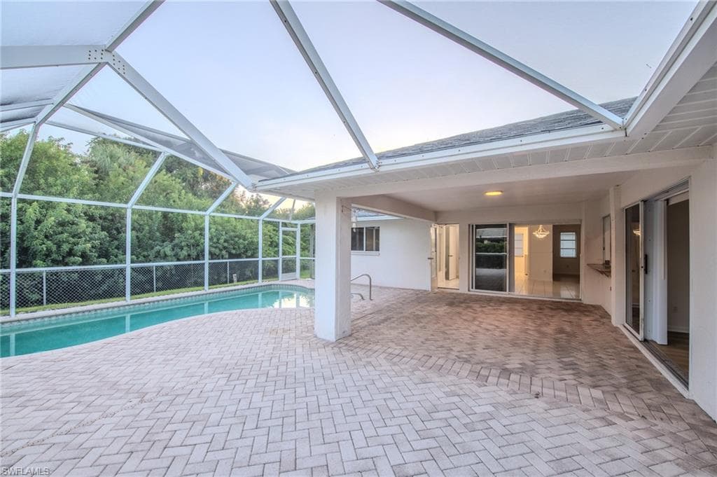 30 Wickliffe Dr, Naples, FL 34110-27