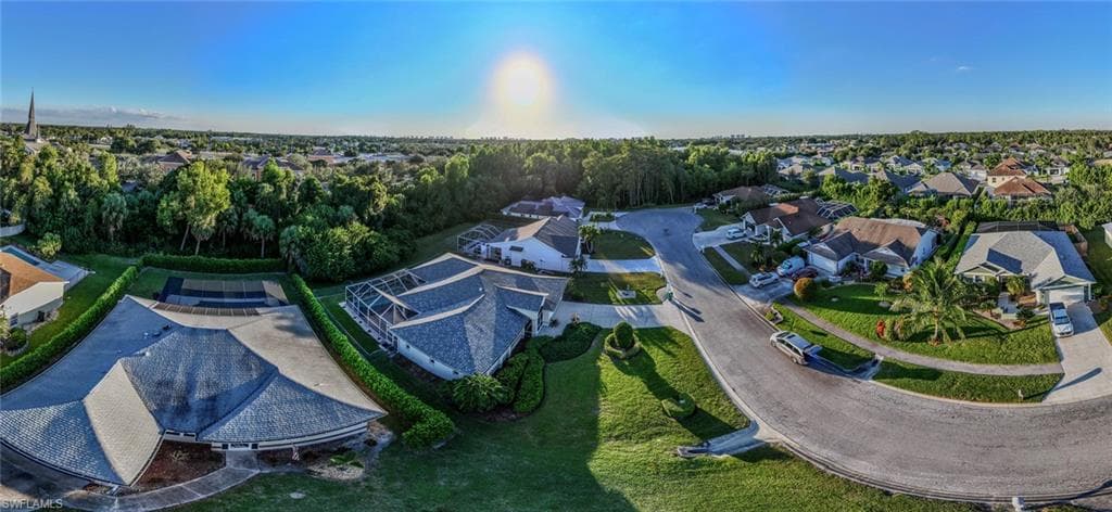 30 Wickliffe Dr, Naples, FL 34110-36