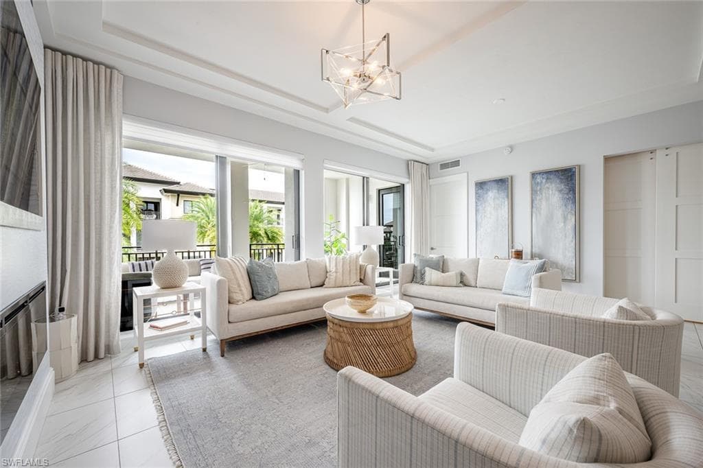 1035 3rd Ave S 414, Naples, FL 34102-3