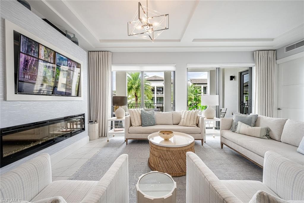 1035 3rd Ave S 414, Naples, FL 34102-4