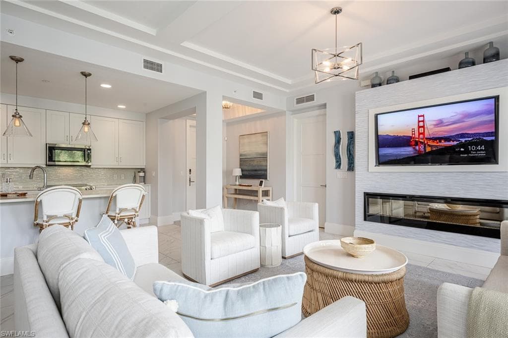 1035 3rd Ave S 414, Naples, FL 34102-6