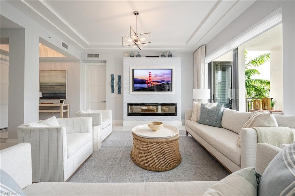 1035 3rd Ave S 414, Naples, FL 34102-7