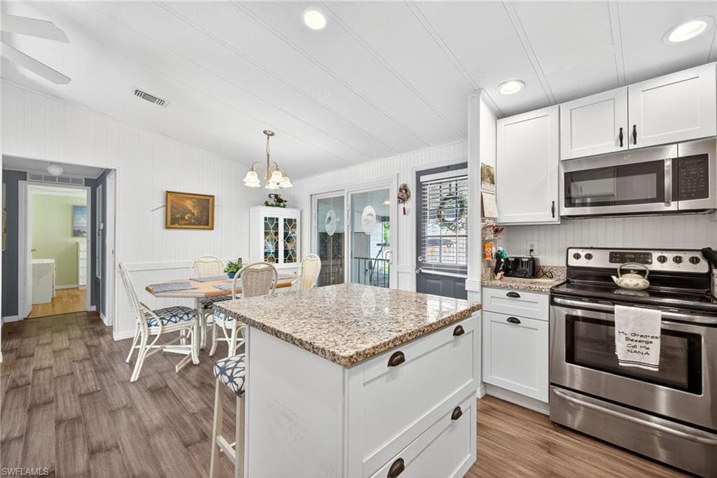 170 Oceans Blvd 170, Naples, FL 34104-9