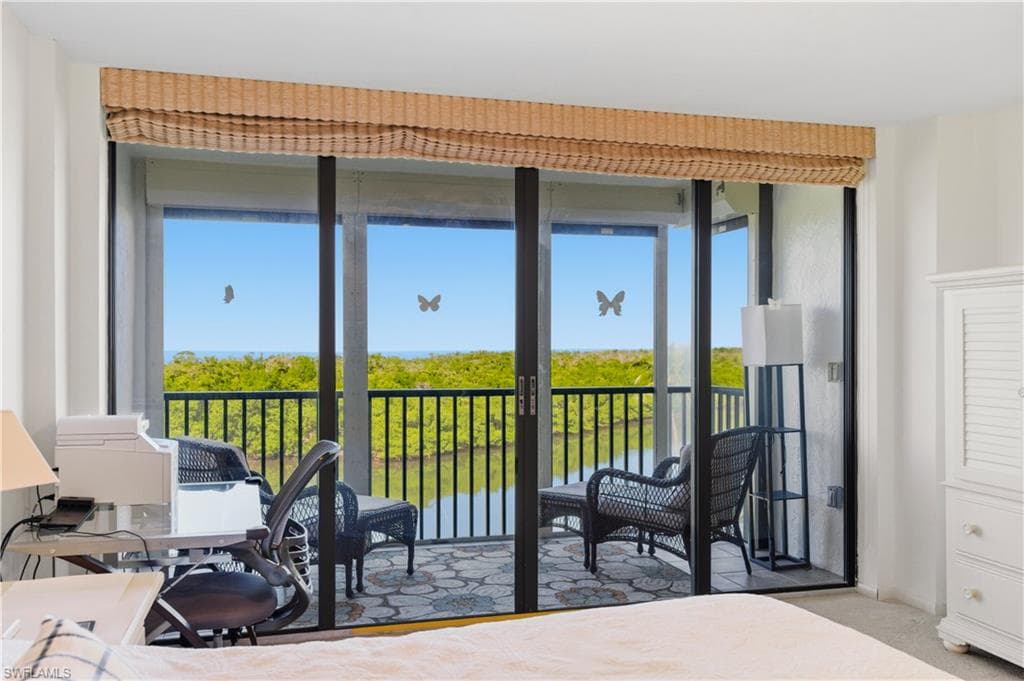 11 Bluebill Ave 404, Naples, FL 34108-10