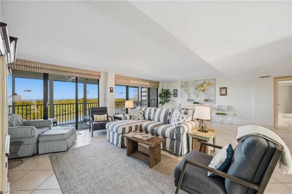 11 Bluebill Ave 404, Naples, FL 34108-18