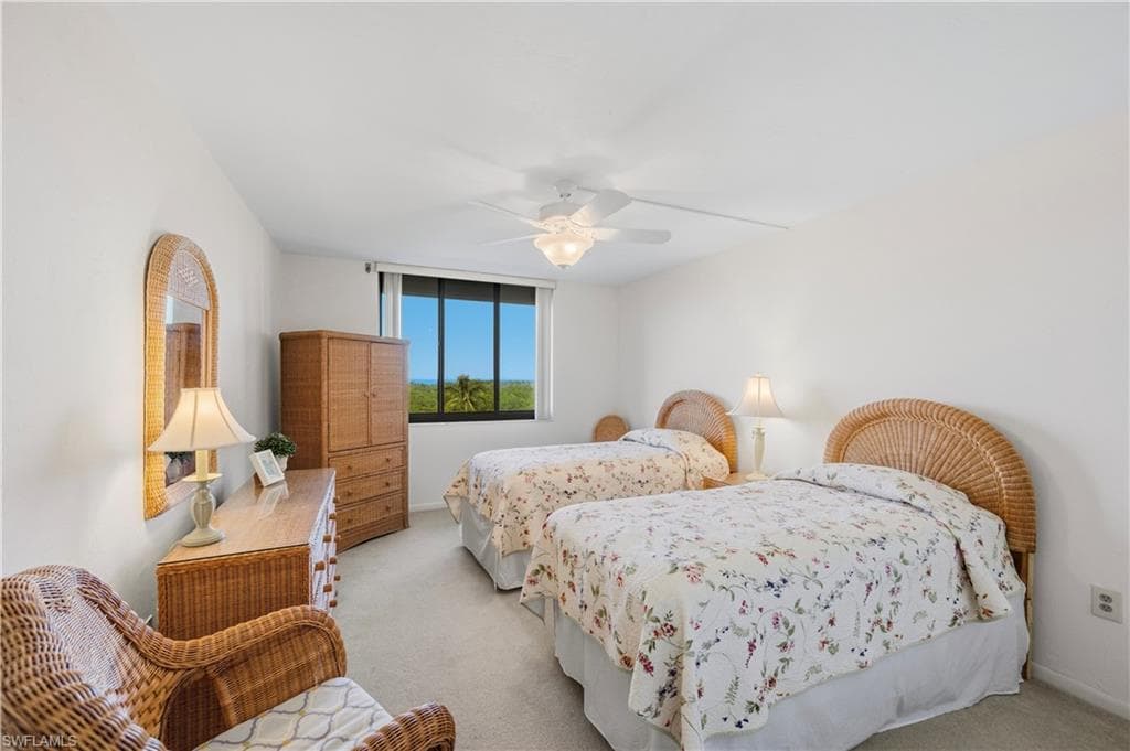 11 Bluebill Ave 404, Naples, FL 34108-27