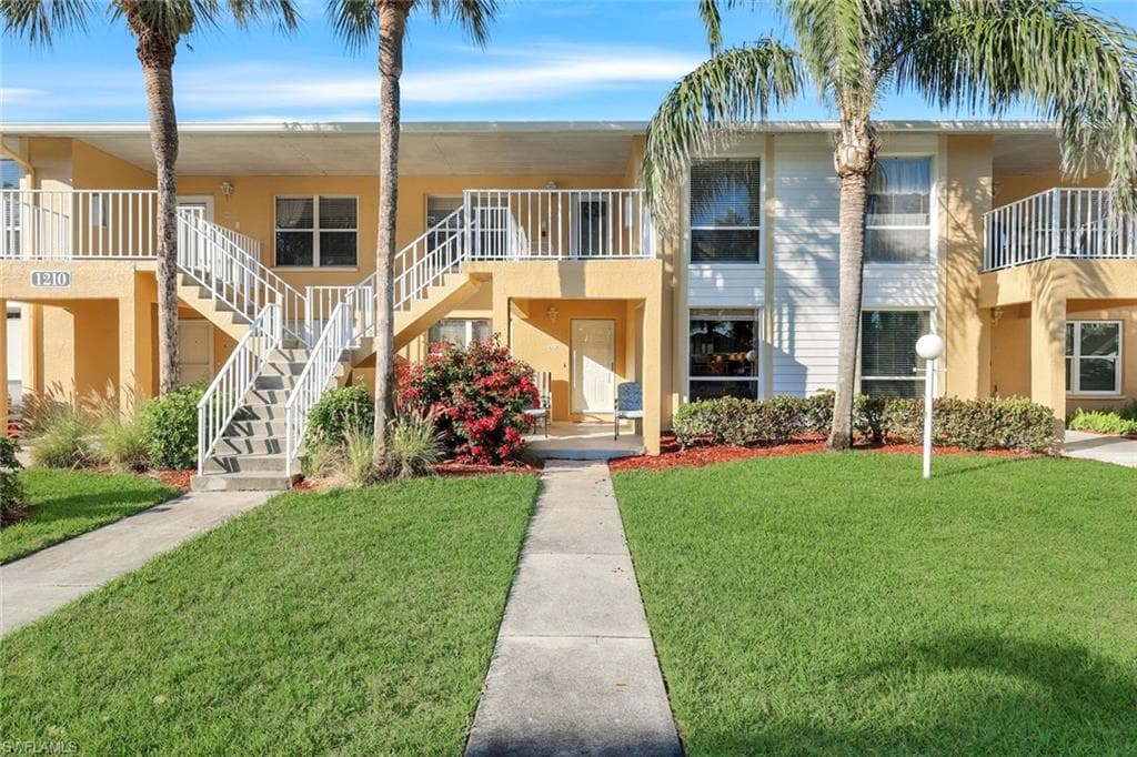 1210 Yesica Ann Cir C104, Naples, FL 34110-1