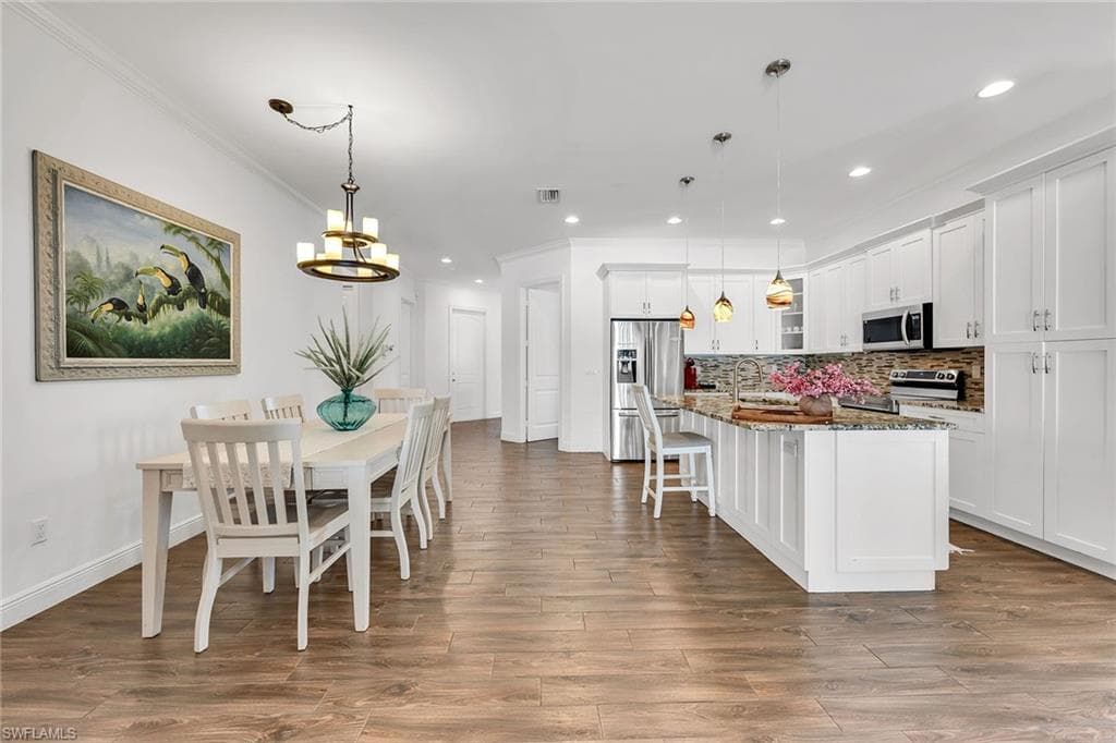 833 109th Ave N, Naples, FL 34108-16