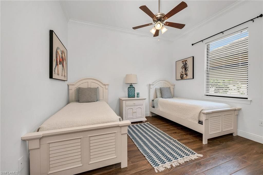 833 109th Ave N, Naples, FL 34108-26