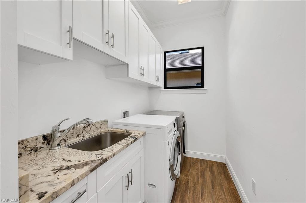 833 109th Ave N, Naples, FL 34108-27