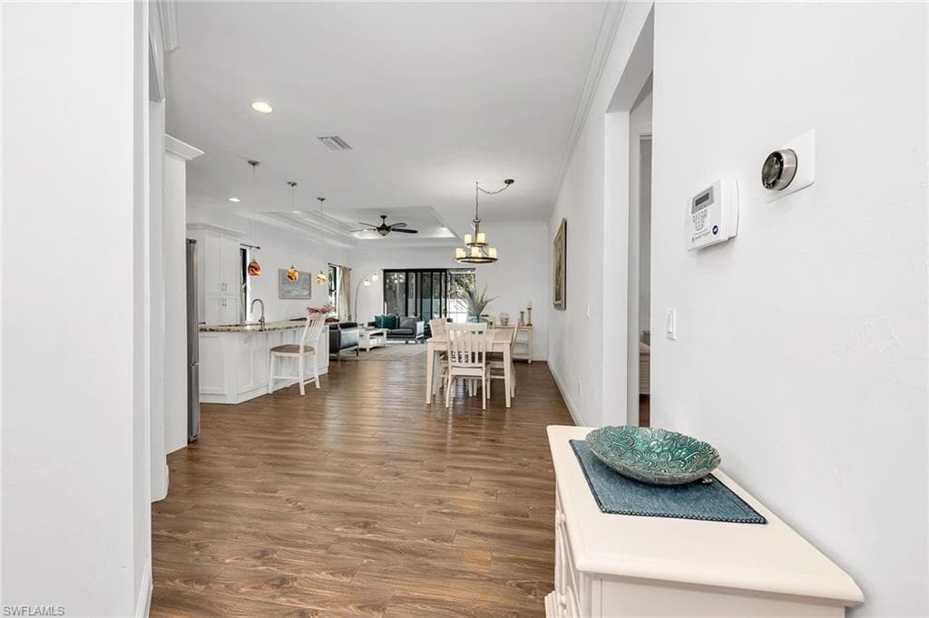 833 109th Ave N, Naples, FL 34108-28