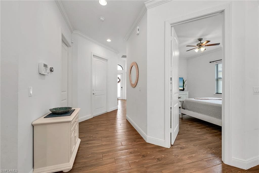 833 109th Ave N, Naples, FL 34108-30