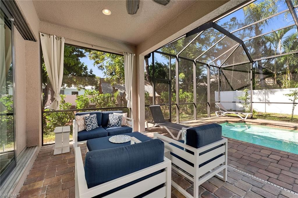 833 109th Ave N, Naples, FL 34108-34