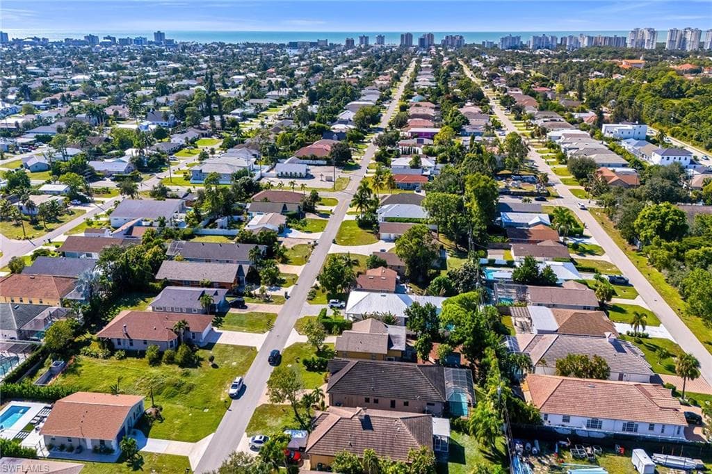 833 109th Ave N, Naples, FL 34108-41