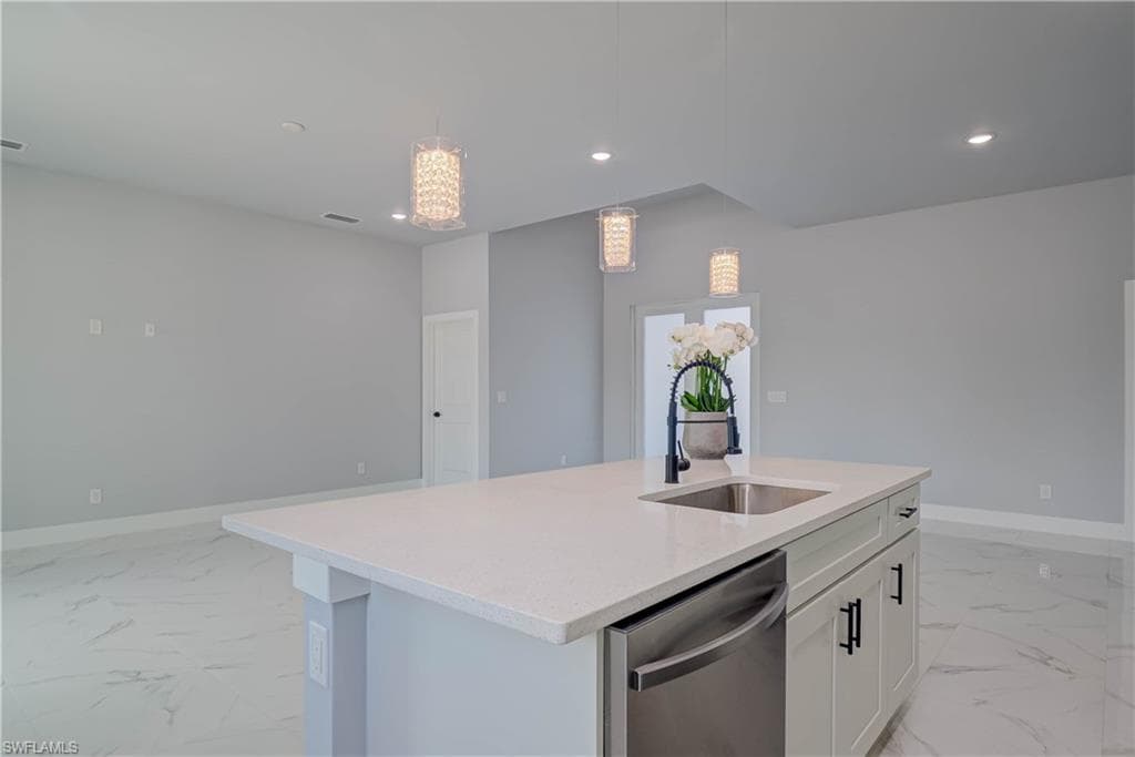 1104 11th St, Lehigh Acres, FL 33972-9