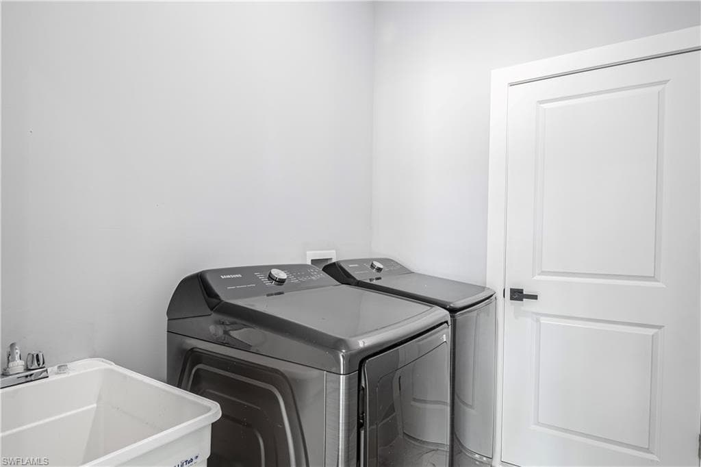 1104 11th St, Lehigh Acres, FL 33972-20