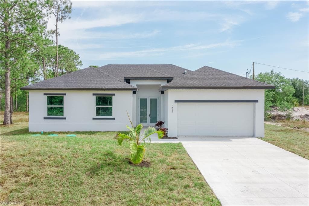 1104 11th St, Lehigh Acres, FL 33972-1