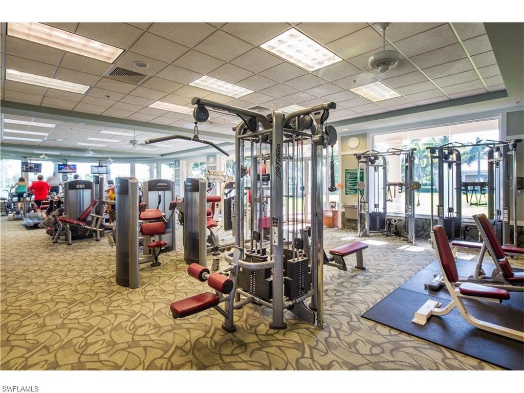 2918 Gilford Way, Naples, FL 34119-45