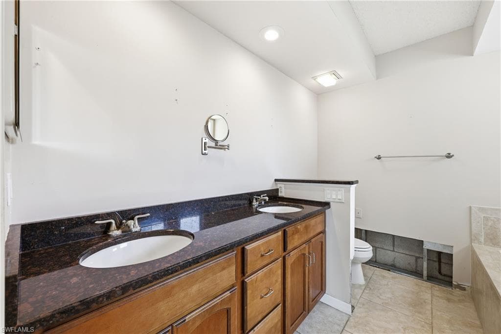 764 Willowbrook Dr 1106, Naples, FL 34108-11