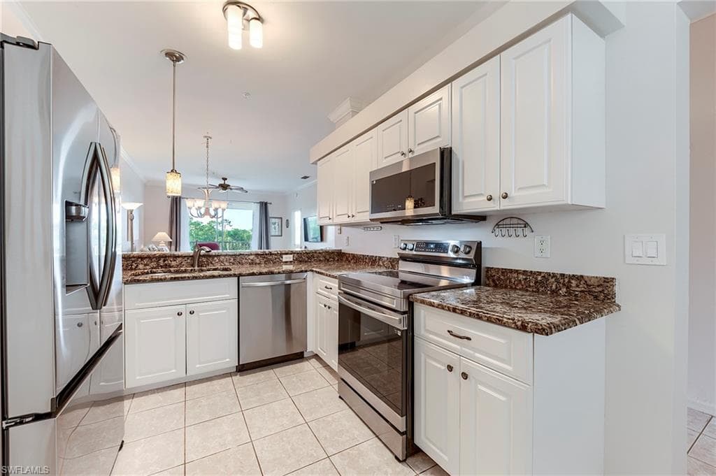 8680 Cedar Hammock Cir 143, Naples, FL 34112-1