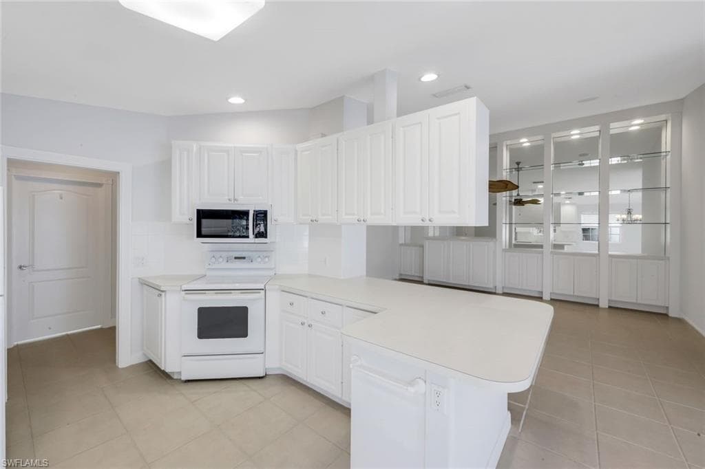 3748 Exuma Way, Naples, FL 34119-26